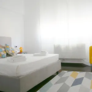 https://modern-and-bright-near-central-station.italymilanhotels.net